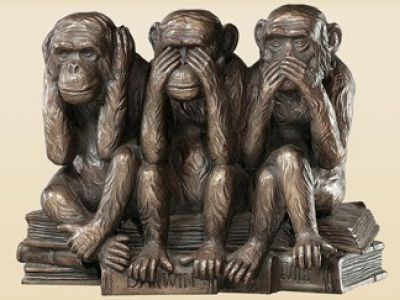 Ничего не вижу, ничего не слышу, ничего не скажу. Фото: Сплетник Ничего не вижу, ничего не слышу, ничего не скажу. Фото: Сплетник