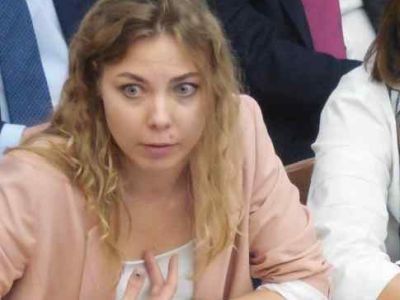 Депутат Хельга Пирогова. Фото: novosibirsk.bezformata.com Депутат Хельга Пирогова. Фото: novosibirsk.bezformata.com