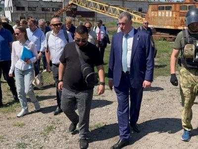 Леонид Слуцкий в Еленовка. Фото: WarGonzo Леонид Слуцкий в Еленовка. Фото: WarGonzo