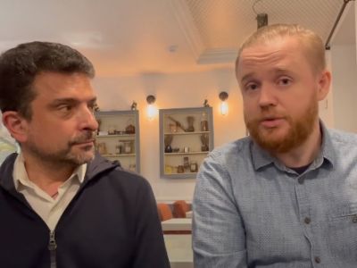 Александр Архангельский и журналист Максим Курников. Фото: youtube Александр Архангельский и журналист Максим Курников. Фото: youtube