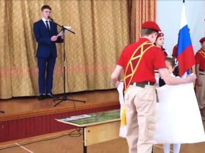 "Парта Героя". Фото: Сергей Горчаков, Каспаров.Ru "Парта Героя". Фото: Сергей Горчаков, Каспаров.Ru