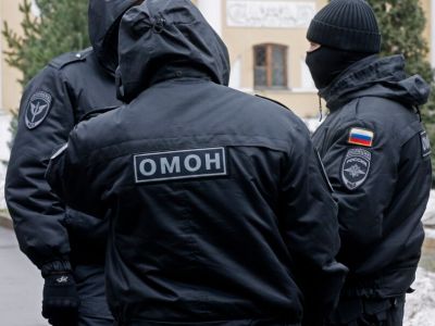 Сотрудники ОМОН (архив). Фото: Александр Щербак/ТАСС Сотрудники ОМОН (архив). Фото: Александр Щербак/ТАСС