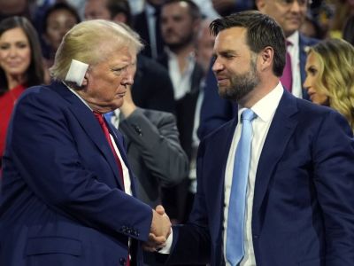 Дональд Трамп и Джей Ди Вэнс на съезде Республиканской партии, 15.07.24. Фото: соцсети Дональд Трамп и Джей Ди Вэнс на съезде Республиканской партии, 15.07.24. Фото: соцсети