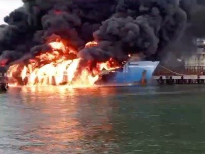 Горит паром с топливом. Фото: news-cr.ru Горит паром с топливом. Фото: news-cr.ru