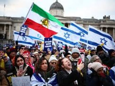 Флаг шахского Ирана на произраильской демонстрации. Фото: www.irishtimes.com Флаг шахского Ирана на произраильской демонстрации. Фото: www.irishtimes.com