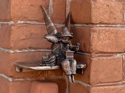 Одна из мини-скульптур "Самарские шишиги". Фото: соцсети Одна из мини-скульптур "Самарские шишиги". Фото: соцсети