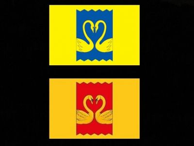 Старый и новый (внизу) флаги района Кузьминки. Иллюстрация: t.me/akalitin Старый и новый (внизу) флаги района Кузьминки. Иллюстрация: t.me/akalitin