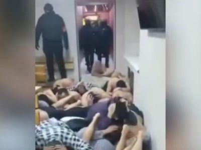 Полицейский рейд в банный комплекс "Бодрость", Москва, 11.04.25. Скрин видео https://theins.ru/news/280528 Полицейский рейд в банный комплекс "Бодрость", Москва, 11.04.25. Скрин видео https://theins.ru/news/280528