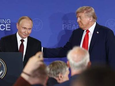 Владимир Путин и Дональд Трамп на брифинге. Фото: Еn.iz.ru Владимир Путин и Дональд Трамп на брифинге. Фото: Еn.iz.ru